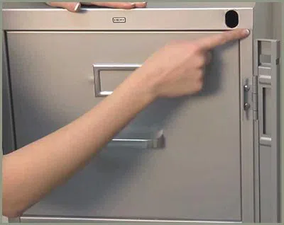 Locksmith Solution Services Burnsville, MN 952-800-2004 Locksmith Solution Services Burnsville, MN 952-800-2004 - 68-44-9